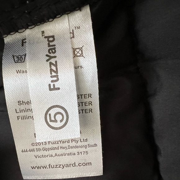 Fuzz Yard Jacket. Hooded with snap and Quilted. - Picture 6 of 7